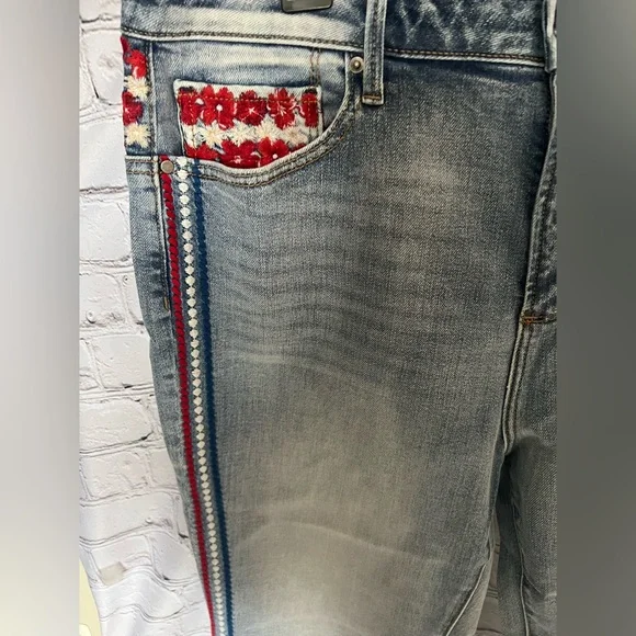 DRIFTWOOD JEANS Farrah X Floral Flags Jeans